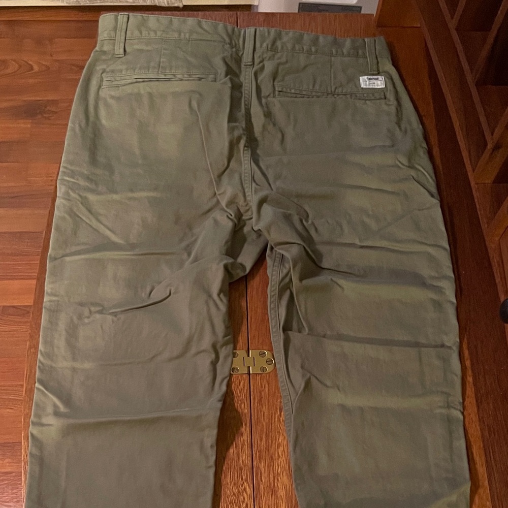 Timberland olive chinos 30x32” never been worn